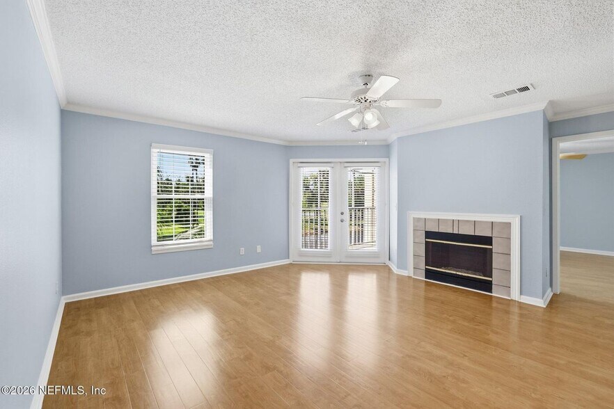 Building Photo - 400 Sandiron Cir