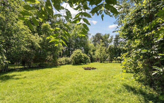 Building Photo - 1530 Snyder Rd