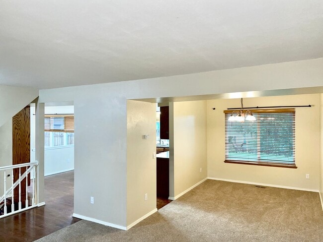 Building Photo - STOP LOOKING, YOU FOUND YOUR NEXT HOME!