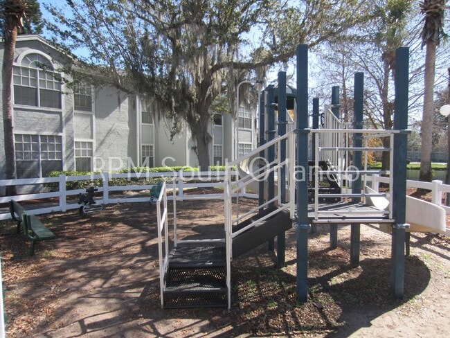 Building Photo - Columbia Arms