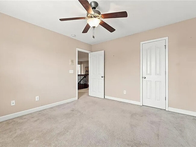 Building Photo - Lease OR Lease to Own