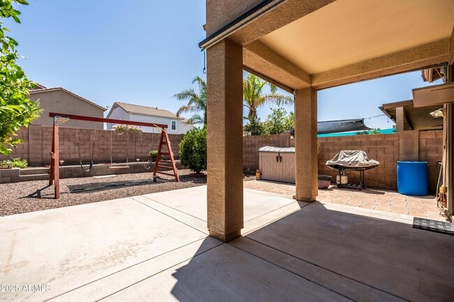 Building Photo - 2177 W Agrarian Hills Dr