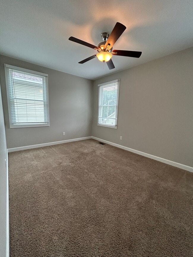 Building Photo - 3 bed 2.5 bath in Germantown, 1 Car Garage, Fenced Yard