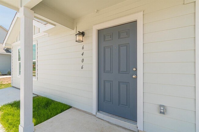 Building Photo - 6406 Reuben Kemper