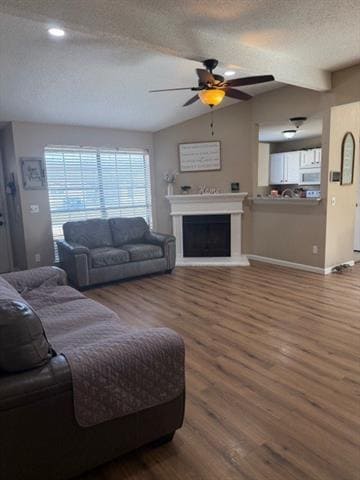 Building Photo - 604 Red Coat Ln