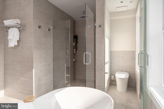 Building Photo - 1604 13th St NW