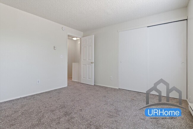 Building Photo - Nguyen Triplex