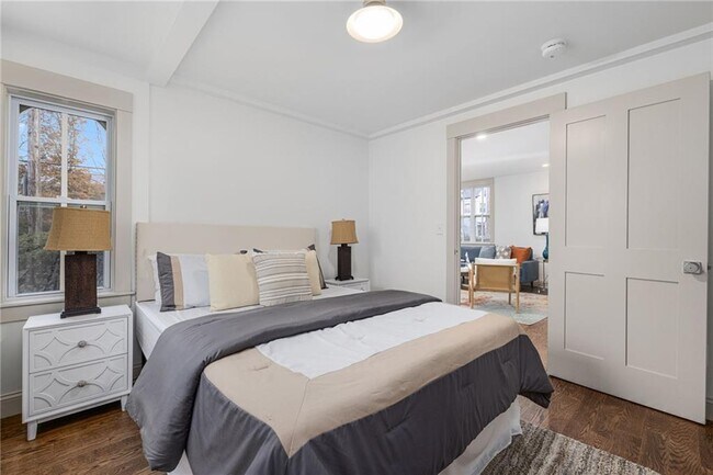 Building Photo - 214 Camp St