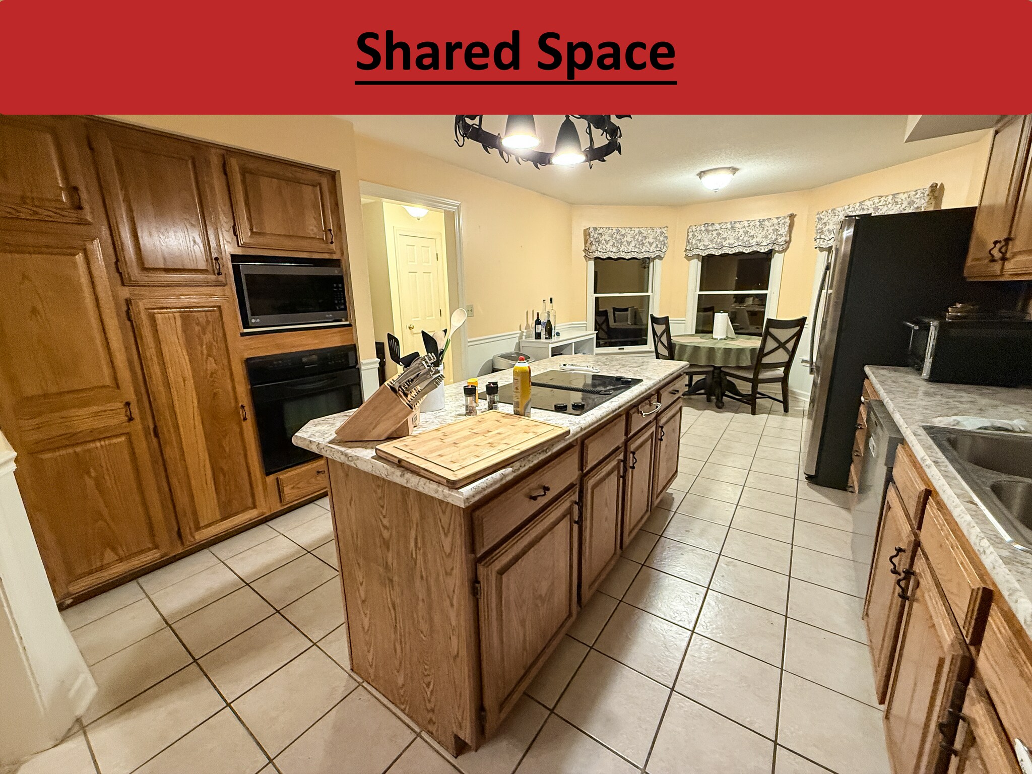 Building Photo - 1702 Garrison Pl