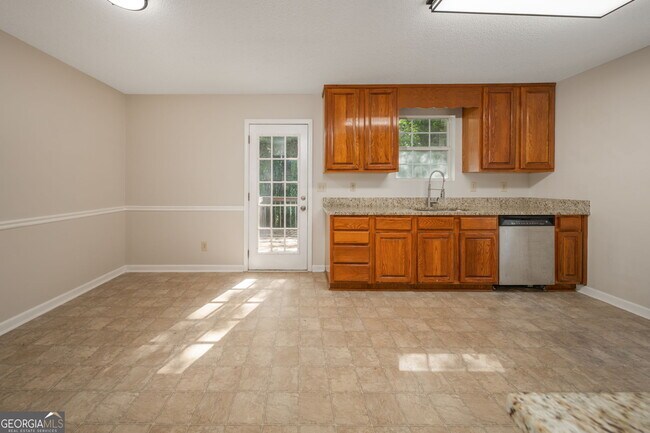 Building Photo - 536 Loblolly Ln