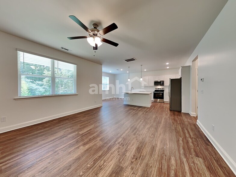 Building Photo - 3205 Brierhill Rd