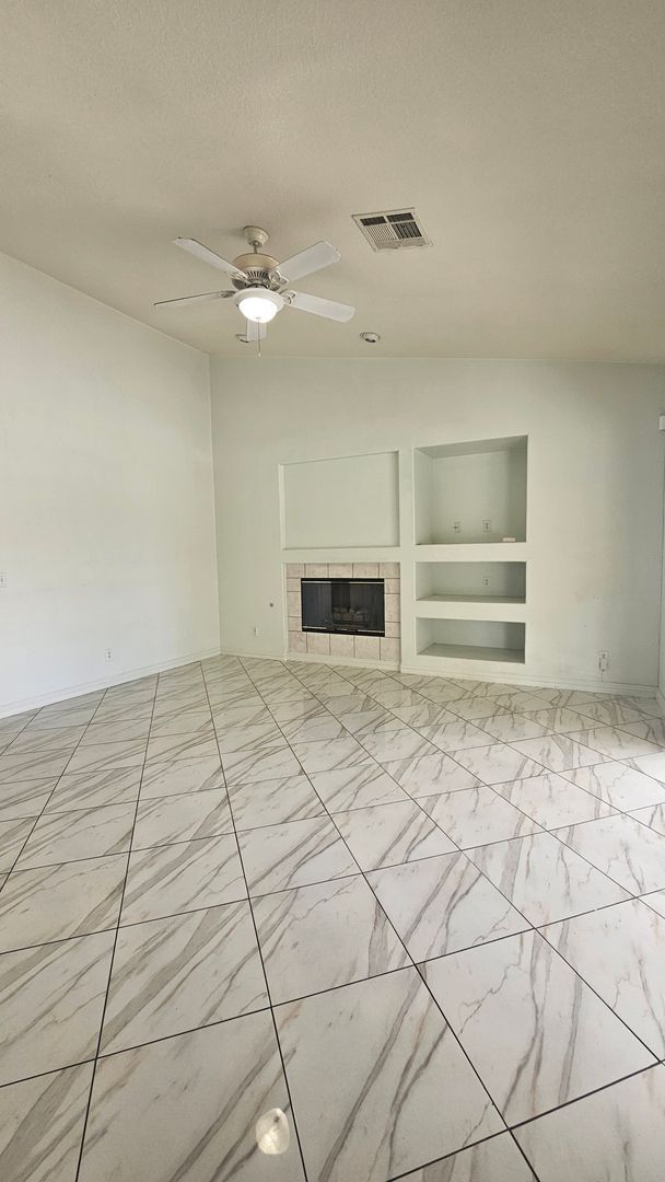 Building Photo - 541 Eldora Ave