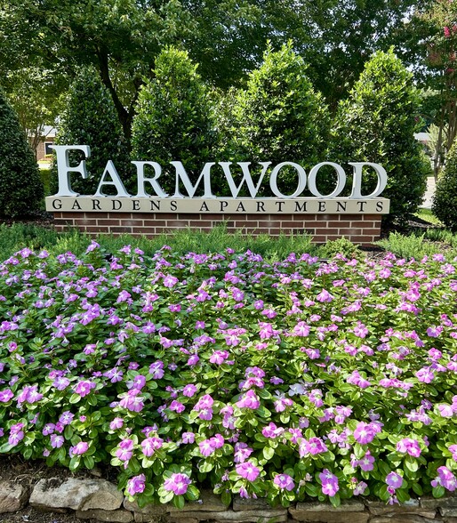 FW SIGN - Farmwood Gardens