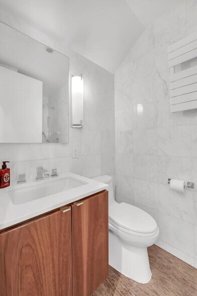 Building Photo - 147 Lexington Ave