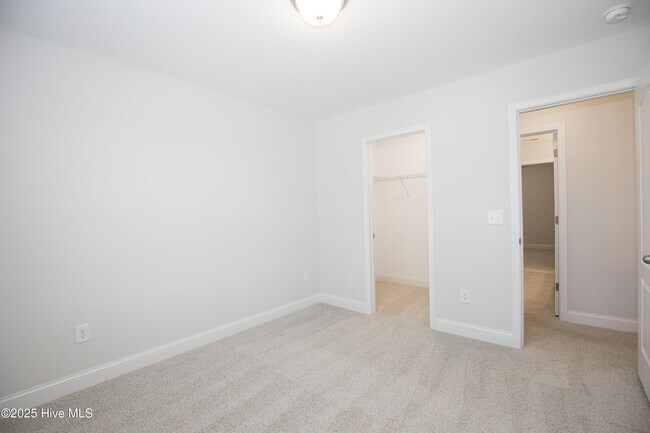 Building Photo - 660 Ave of the Carolinas