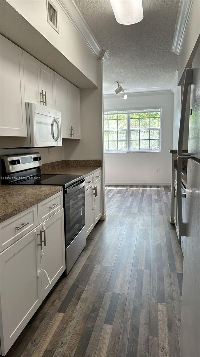 Building Photo - 160 SW 117th Terrace