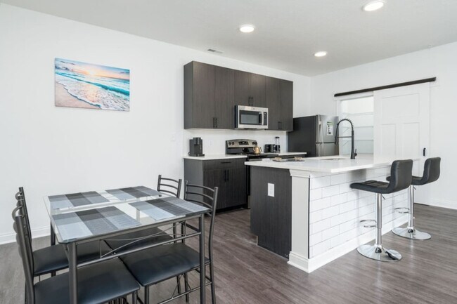 Building Photo - 5821 Elevated Way