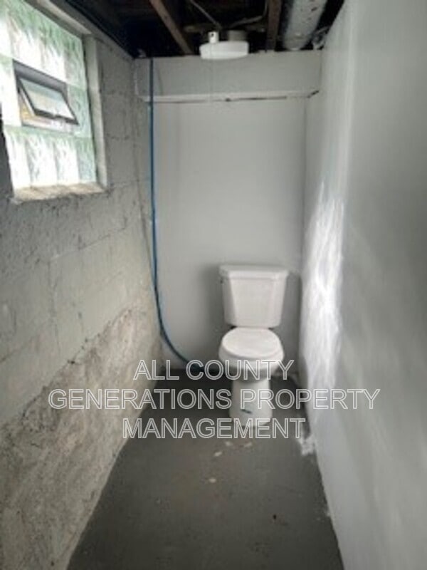 Building Photo - 3540 E 133rd St