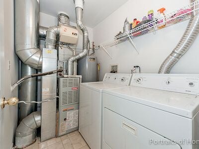Building Photo - 1086 Park Hill Cir