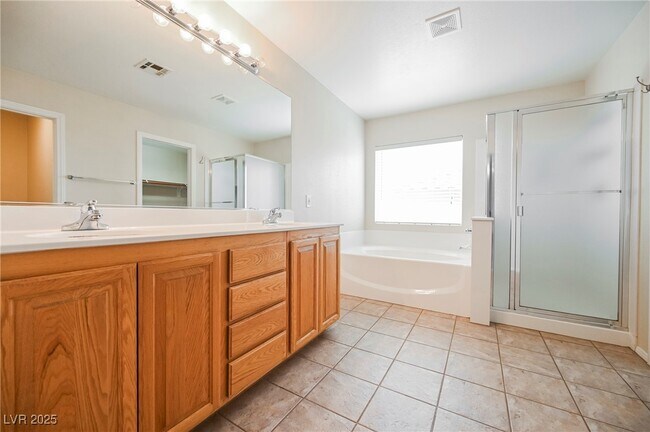 Building Photo - 764 La Tosca St