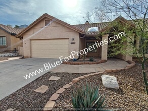 Building Photo - 1560 E Sonoran Desert Dr