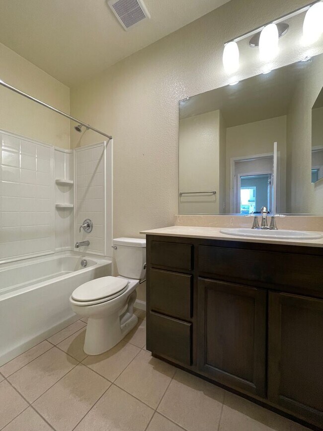 Building Photo - Beautiful Folsom Ranch Home