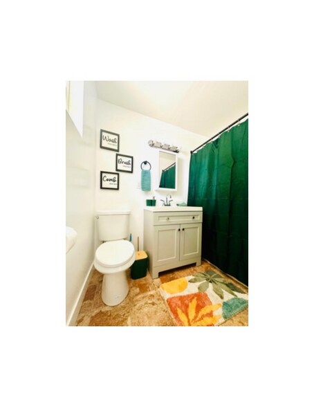 Building Photo - 187 W Center St