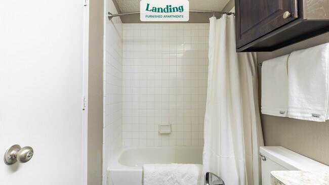 Building Photo - 2301 Pebble Vale Dr