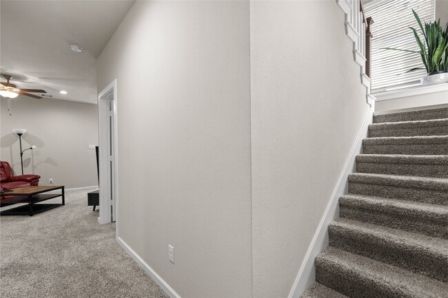 Building Photo - 9443 Starlight Oak Dr