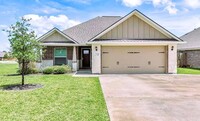 Building Photo - 3100 Claremont Dr