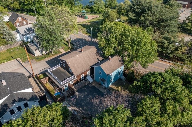 Building Photo - 85 Water St