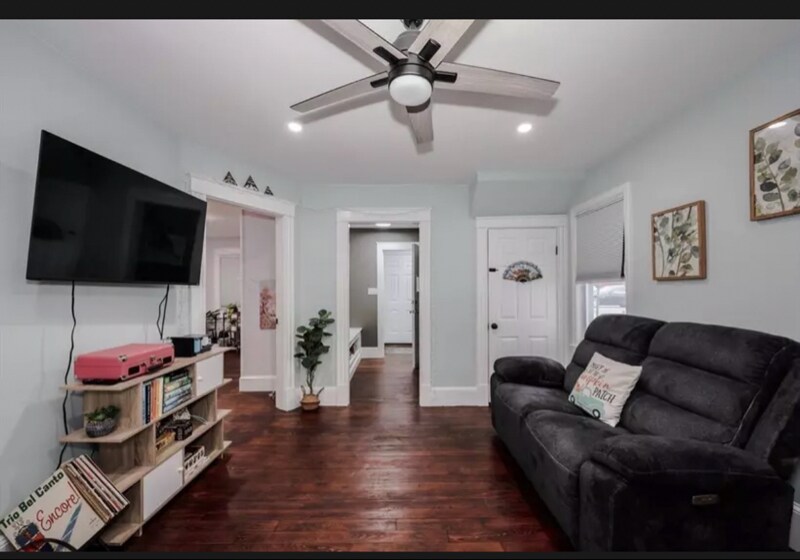 Building Photo - 35 Honora Ave