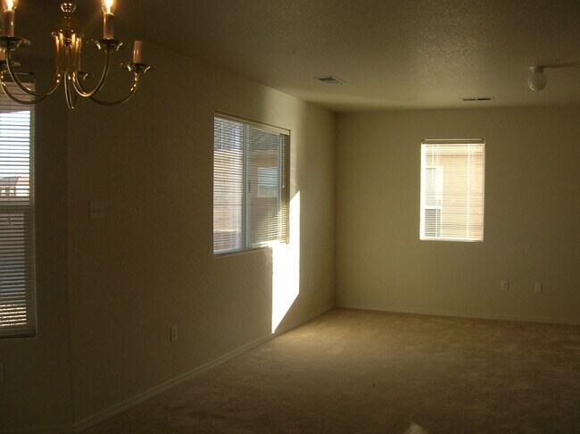 Building Photo - 3316 Crimson Rose Ln SW