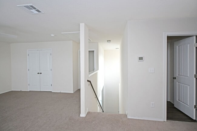 Building Photo - 138 Buttercup Bnd