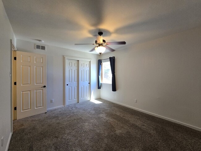 Building Photo - 601 W San Mateo Blvd