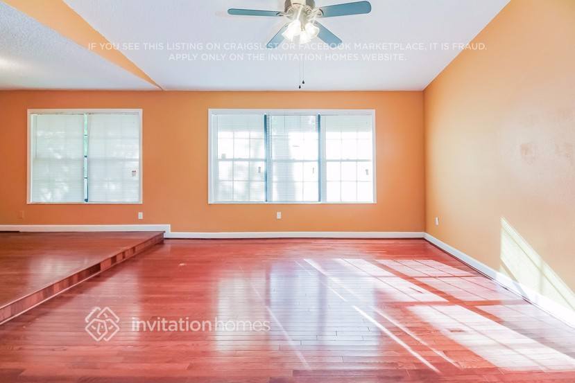 Building Photo - 765 Ryanwood Dr