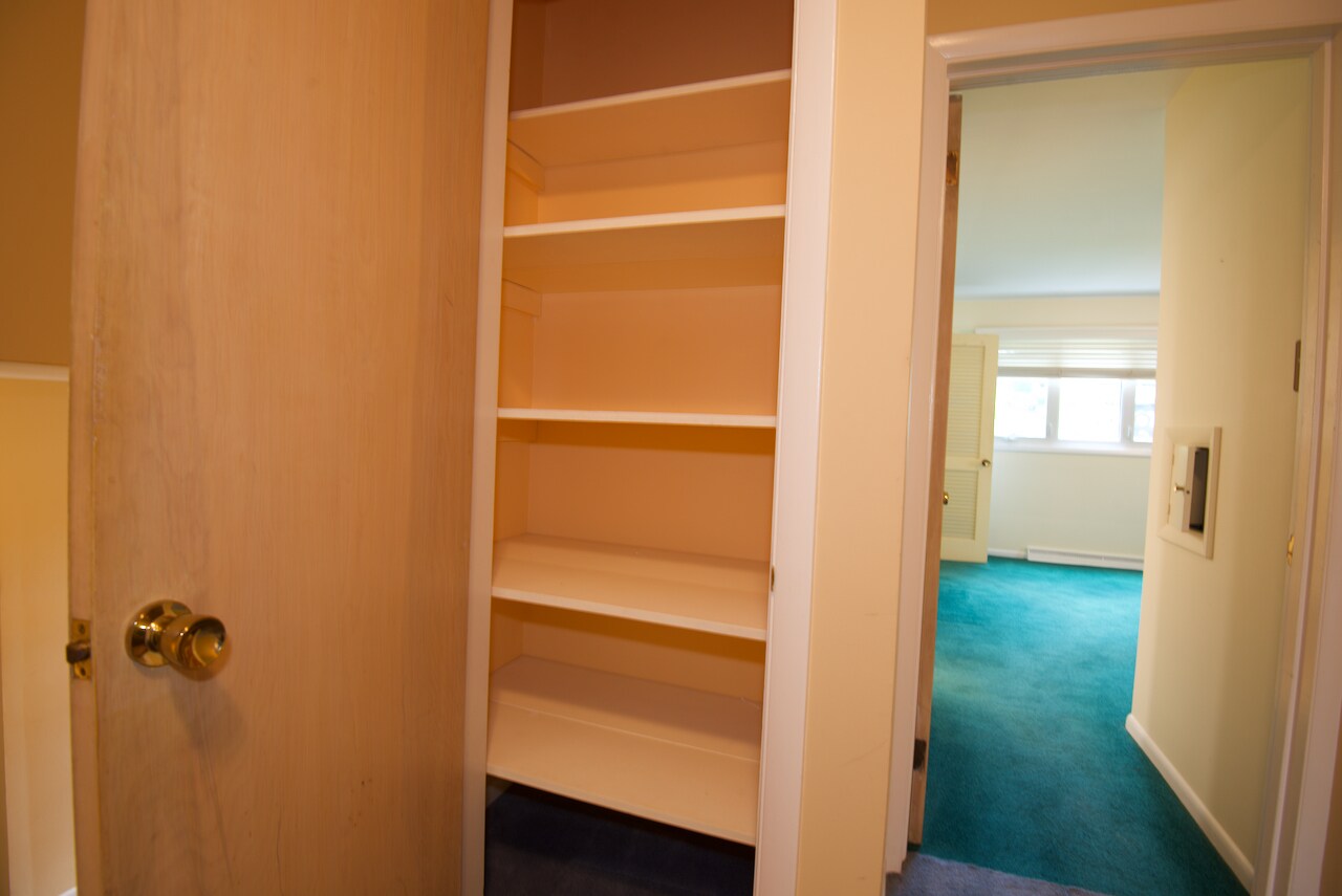 Building Photo - 1149 Sunrise Dr