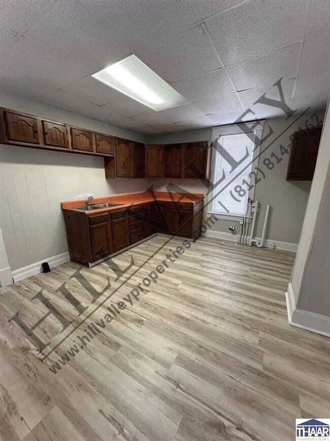 Building Photo - One Bedroom Home - North