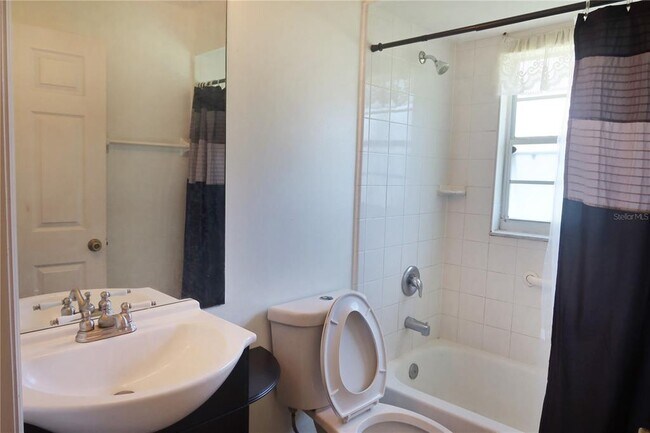 Building Photo - 12821 Lower River Blvd