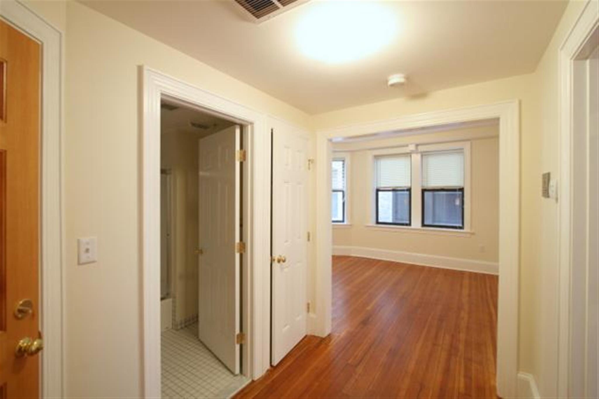 Building Photo - 859 Massachusetts Ave