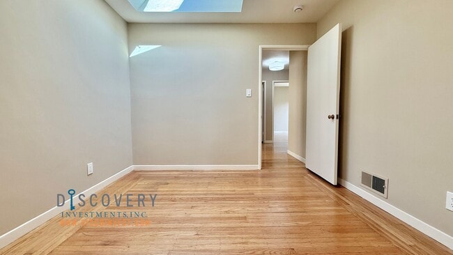 Building Photo - 3+ Bedroom Modern El Cerrito Hills Home
