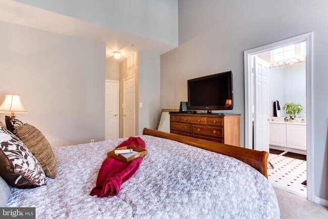 Building Photo - 7021 Haycock Rd