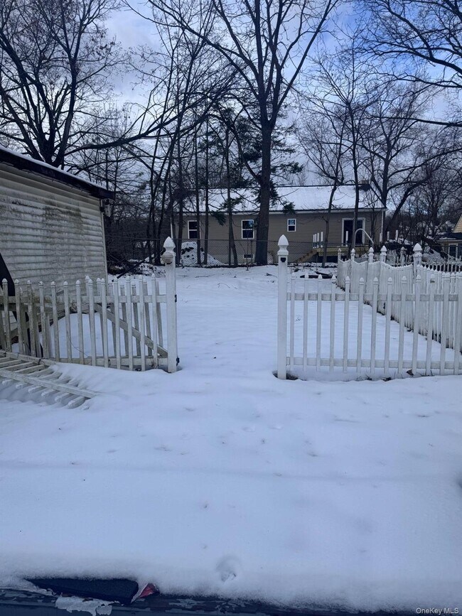 Building Photo - 709 Tower Ave