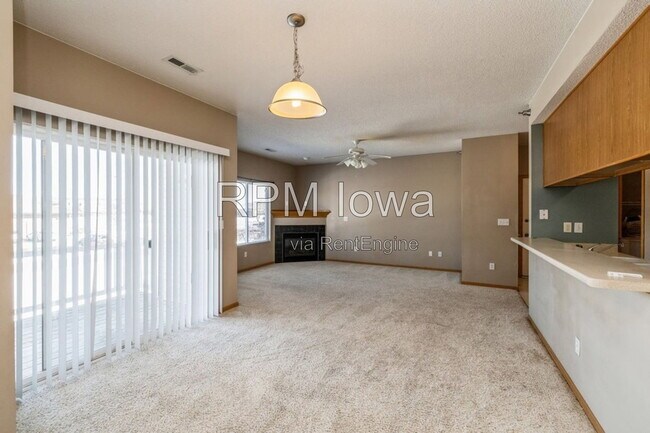 Building Photo - 1320 SE Florence Dr