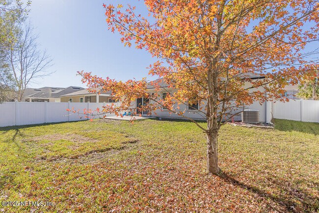 Building Photo - 95241 Tanglewood Dr