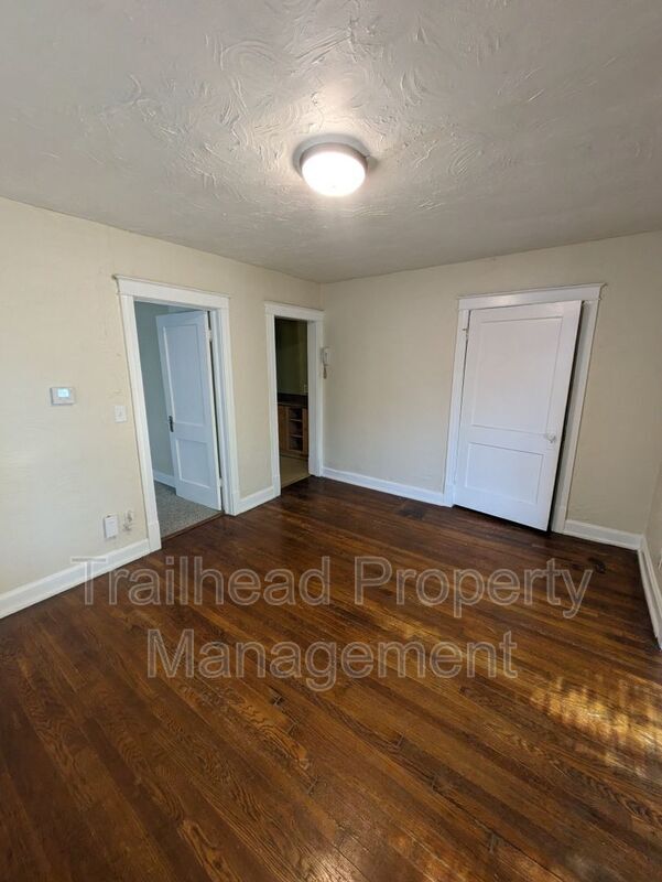 Building Photo - 4002 Warwick Blvd