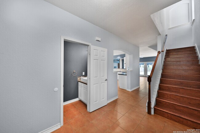 Building Photo - 4707 Shavano Ct