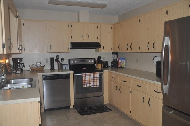 Building Photo - 8552 SW 93rd Pl