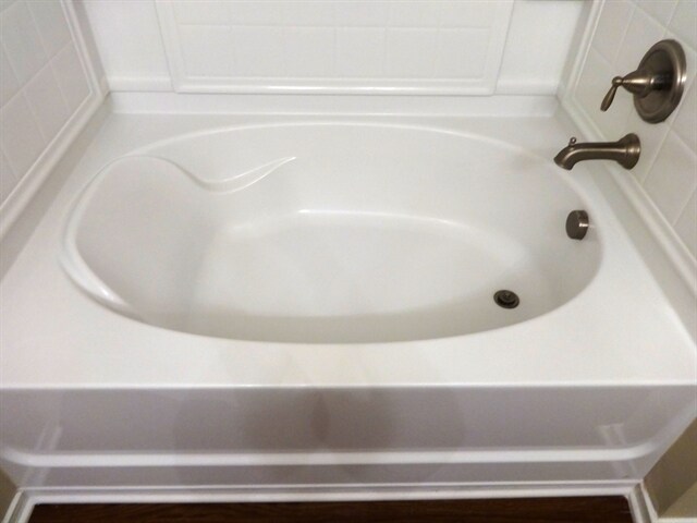 Building Photo - 604 Grassy Hill Road