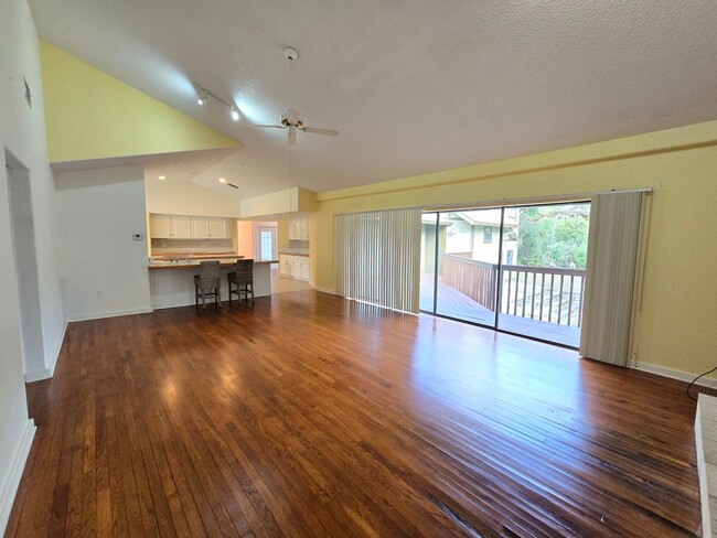 Building Photo - Rarely Available 3 bed/ 2 bath in Hidden River in Myakka